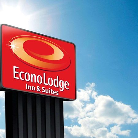 Econo Lodge Inn & Suites แชนเนลวิว ภายนอก รูปภาพ