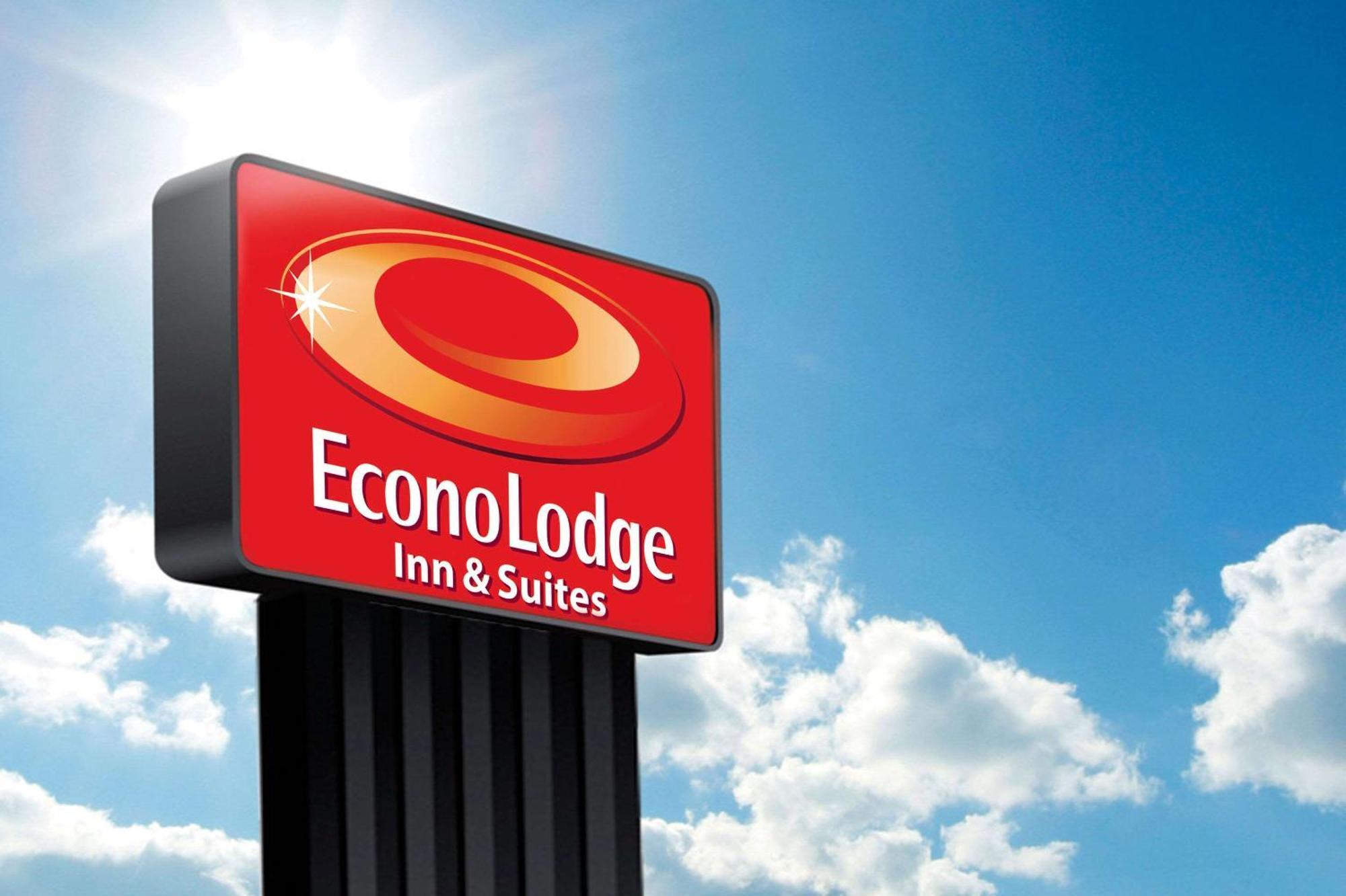 Econo Lodge Inn & Suites แชนเนลวิว ภายนอก รูปภาพ